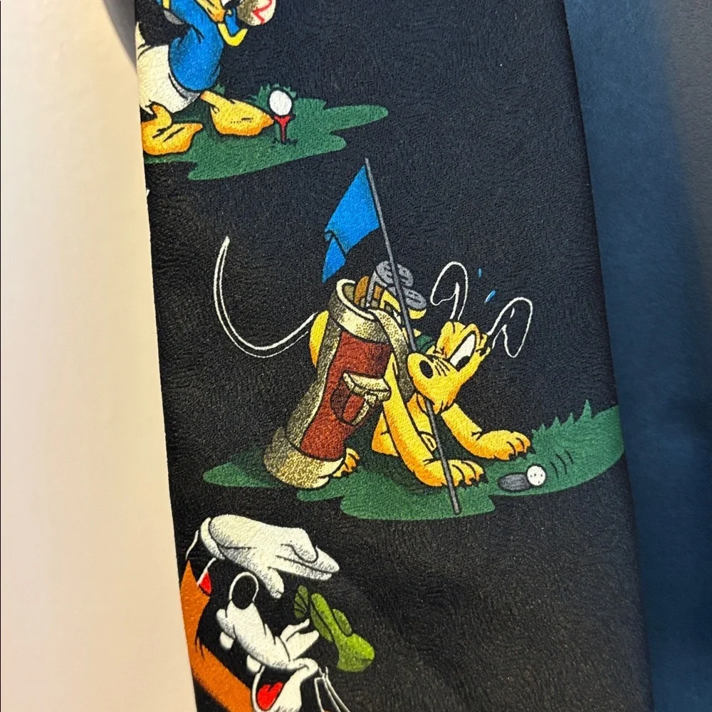 Mickey Unlimited Vintage Mickey Goofy Pluto Donald Golfing Necktie Tie
